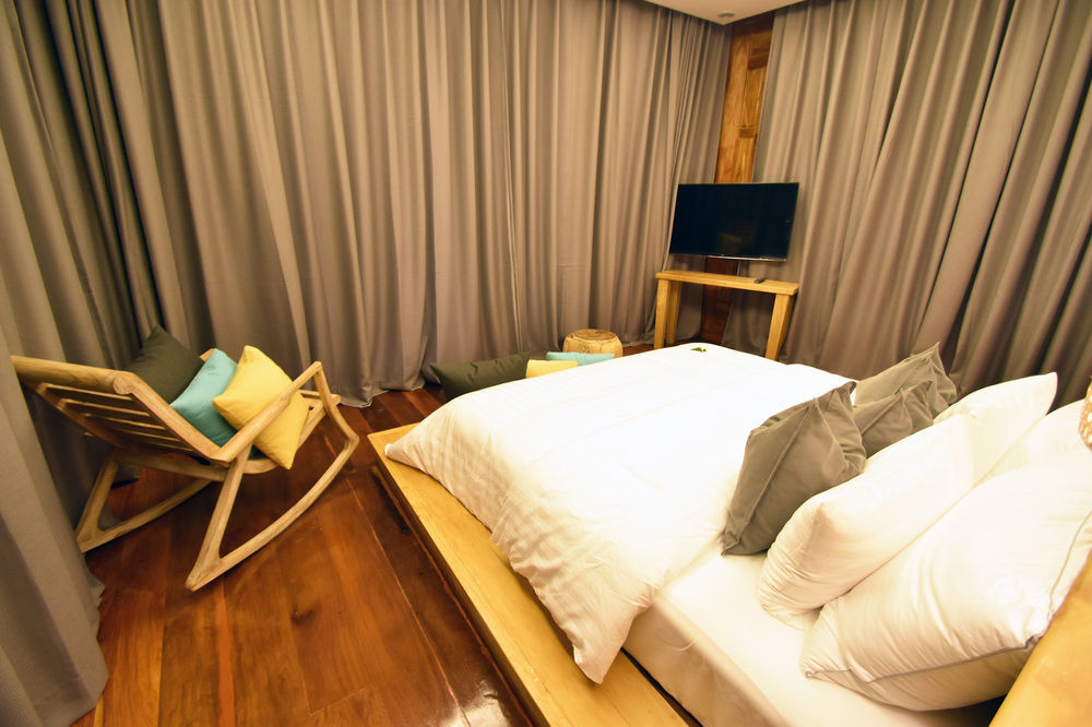 The Nine Thipthara Klongson Resort Ban Nong Thale Exterior photo