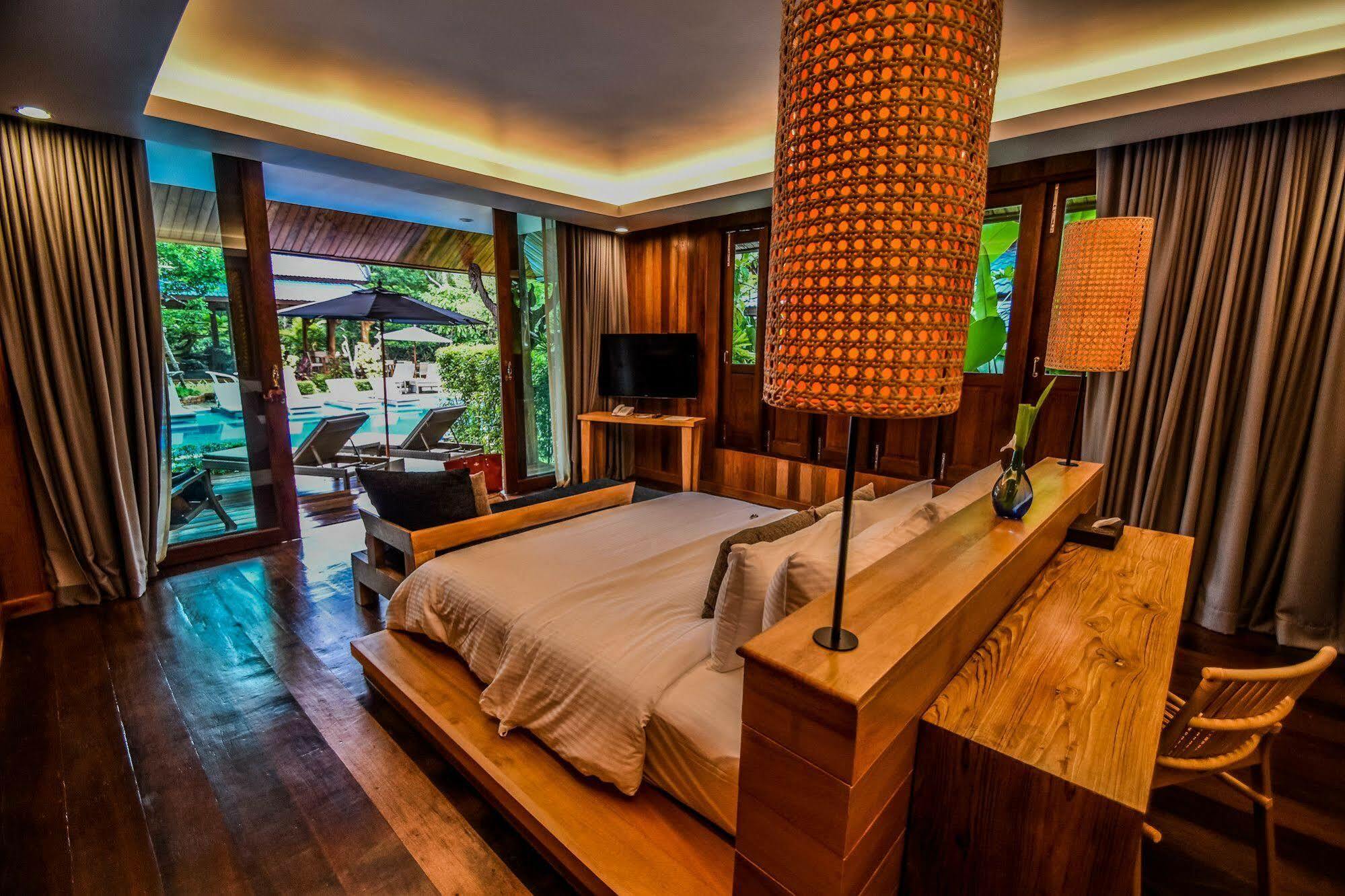 The Nine Thipthara Klongson Resort Ban Nong Thale Exterior photo